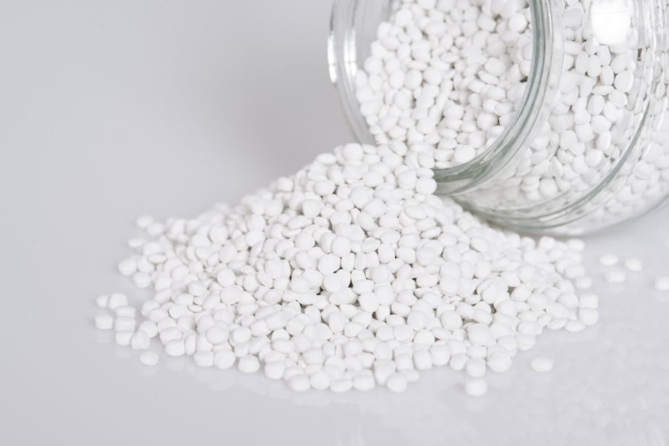 How does calcium carbonate filler benefit to the plastic industry?