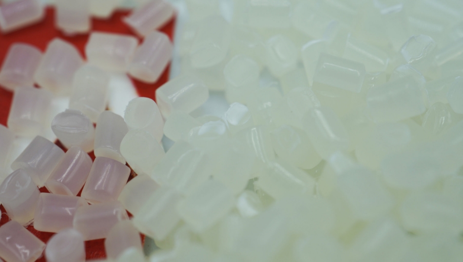 Làm thế nào để tạo màu cho nhựa trong ép phun?