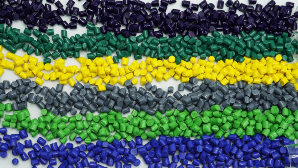 Chất độn nhựa CaCO3 trong ngành công nghiệp thổi màng: 3 điều bạn cần biết