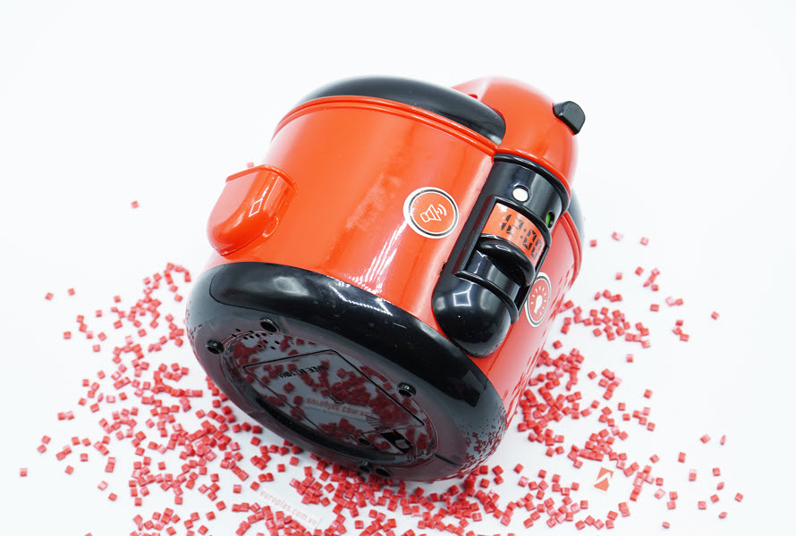 What is plastic? How to color plastic?