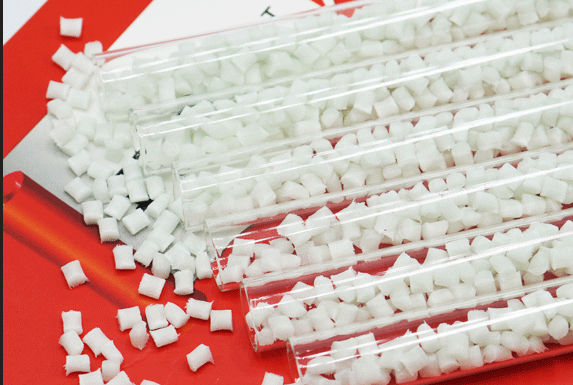 PP塑料与玻璃混合：定义、设计和用途