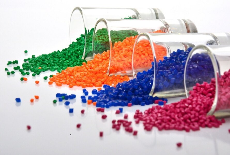 Detailed How to Dye Plastic Beads Tutorial