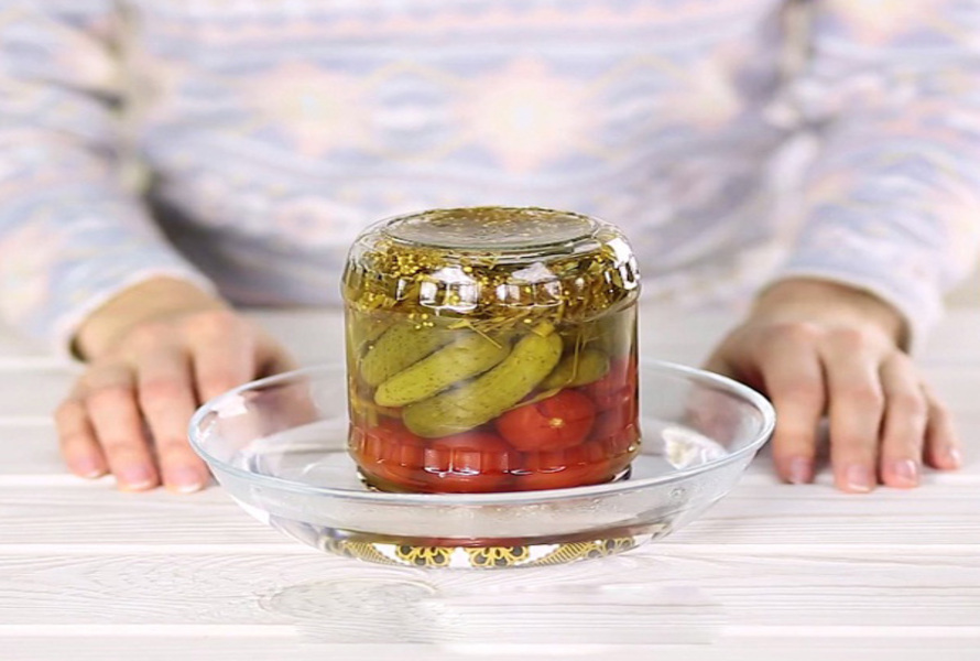 7 Ways to Open a Tight Plastic Lid: Have You Know These?
