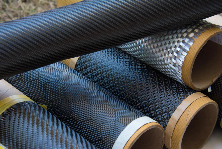Differences between fiberglass and carbon fiber