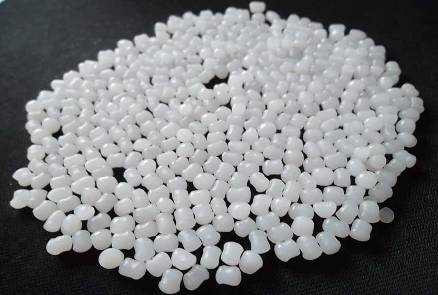 PE plastic granules of Toan Son Ha Plastic Company Limited have perfect shrinkage from 2 - 6