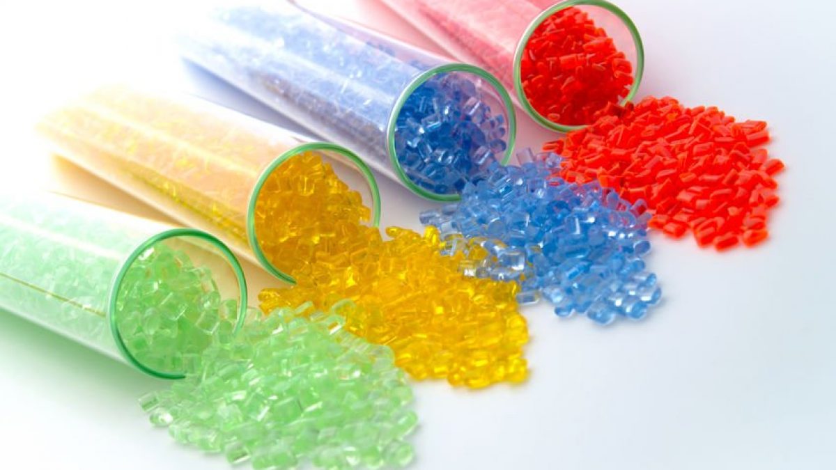 Một trong những điểm khác biệt lớn giữa hạt nhựa và resin là cách chúng được sử dụng. Một trong những điểm khác biệt lớn giữa hạt nhựa và resin là cách chúng được sử dụng.