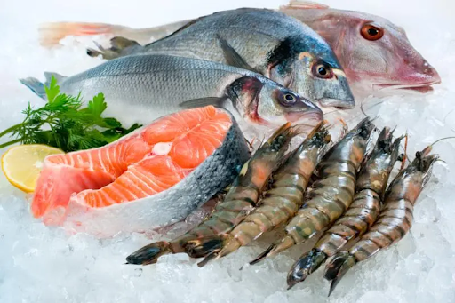 Be careful when choosing seafood for your meals to avoid microplastics