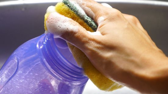 soap-and-water-for-cleaning-plastics