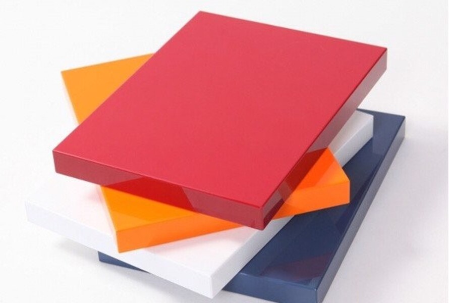 Acrylic plastic panels can be easily combined with color additives